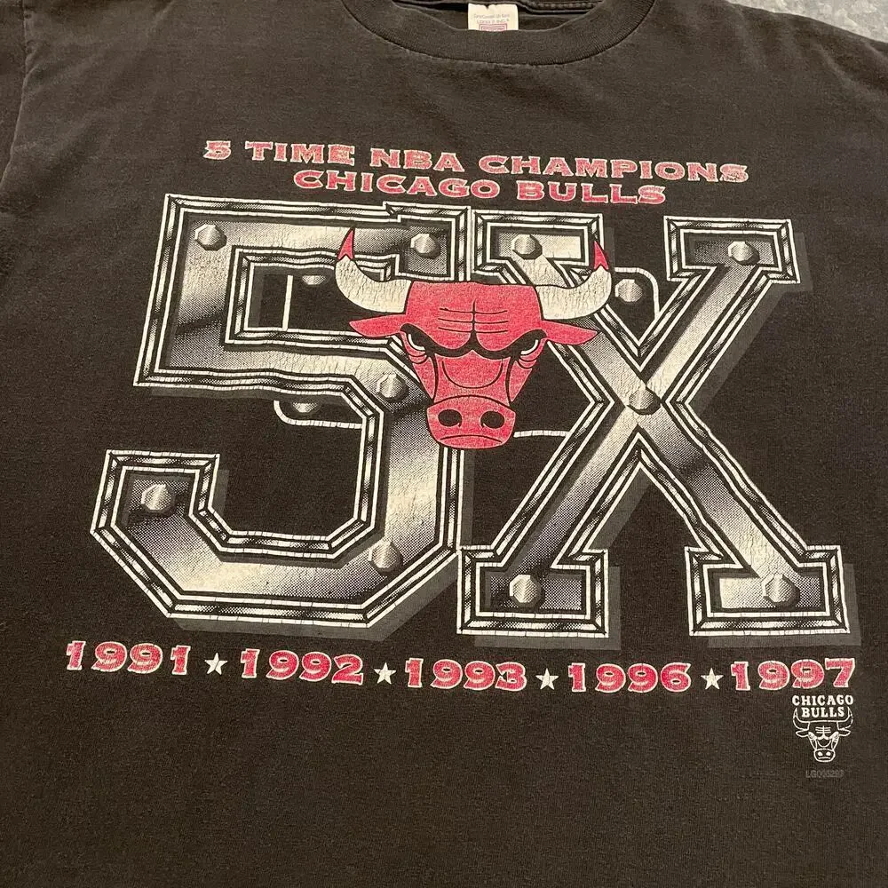 Vintage 90s CHICAGO BULLS 5 Time NBA Champions Logo 7 Tee Shirt Mens XL Cotton